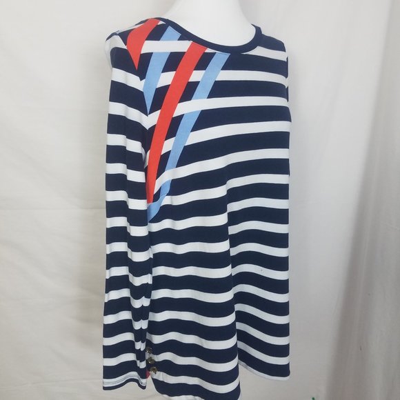 Crown & Ivy Curvy Blouse - Picture 4 of 9